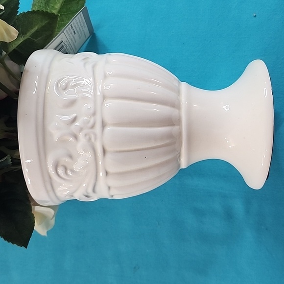 NWT Classic Home Upstate Collection Floral Arrangement - Picture 8 of 8